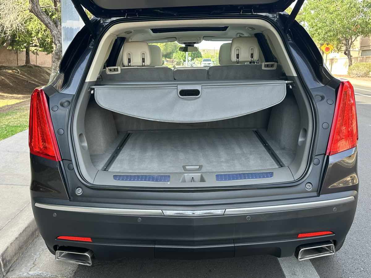 Used 2017 Cadillac XT5 Luxury w/ Driver Awareness Package image 42