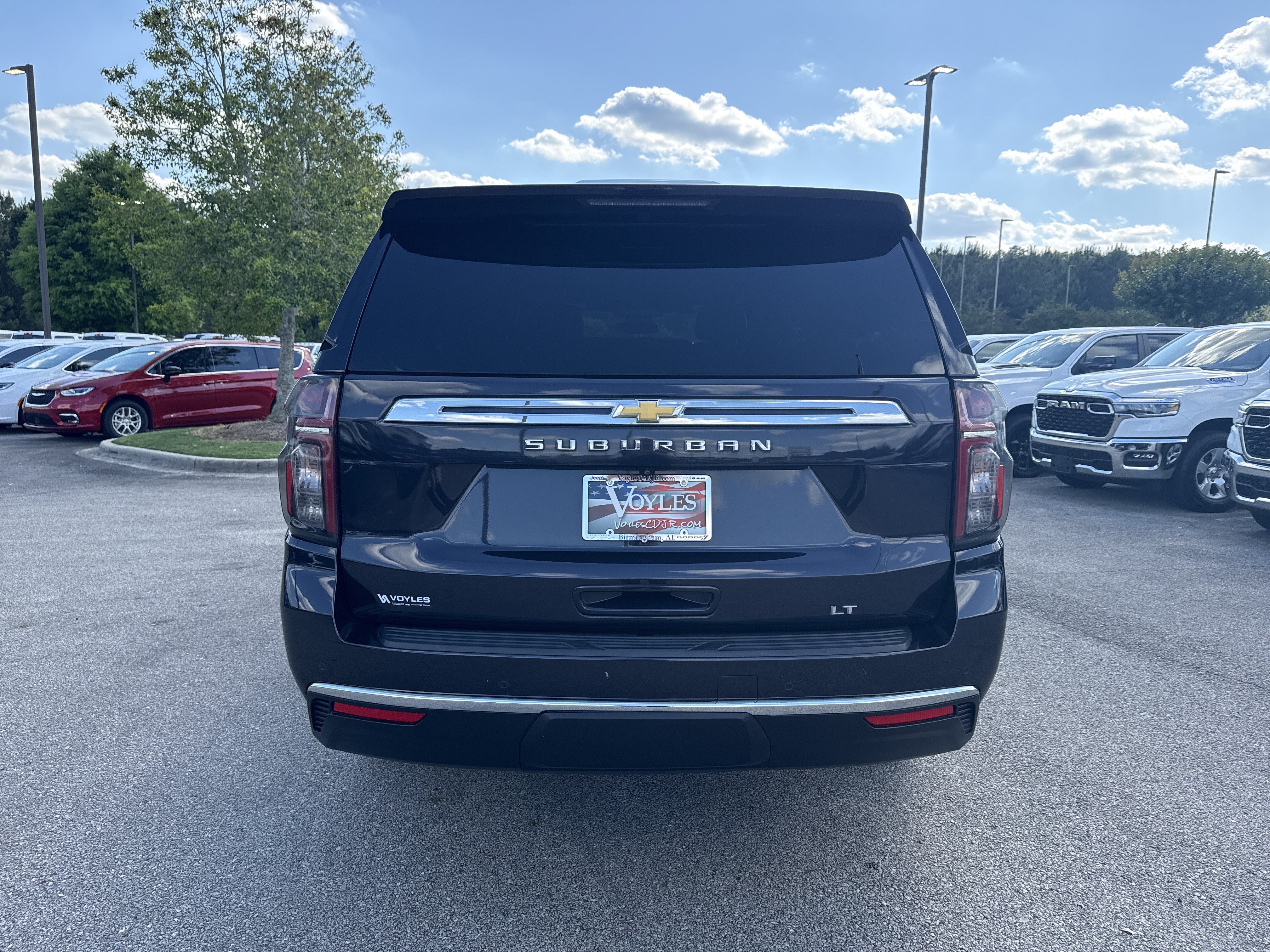 Used 2024 Chevrolet Suburban LT AWD/4WD image 6