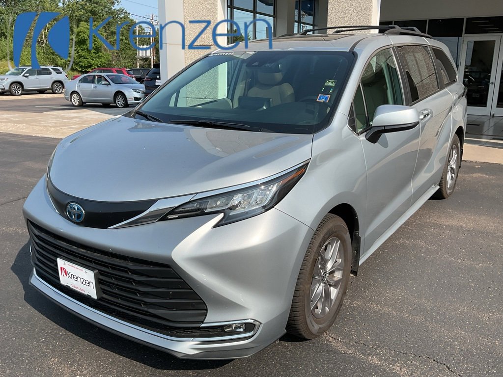Used 2023 Toyota Sienna XLE