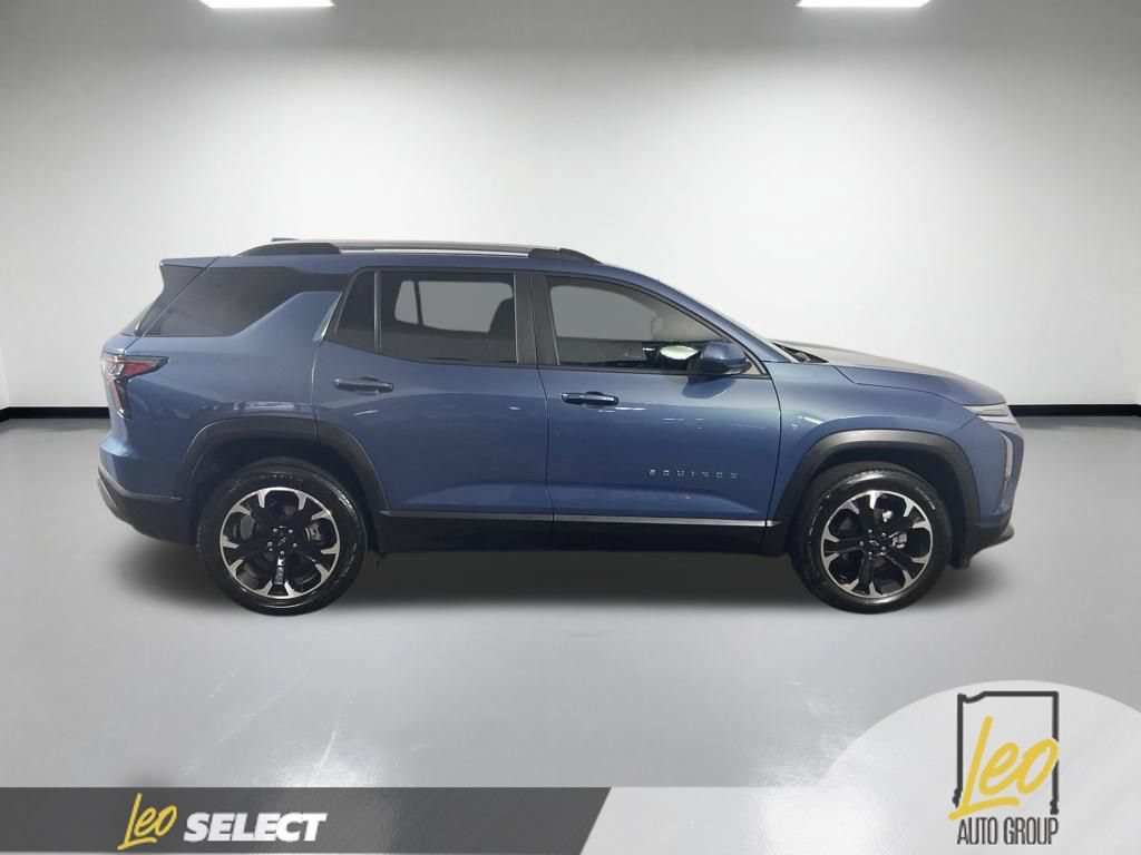 Used 2025 Chevrolet Equinox LT w/ Convenience Package II AWD/4WD image 7
