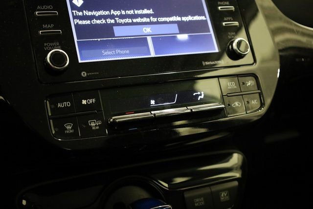 Used 2021 Toyota Prius LE image 24