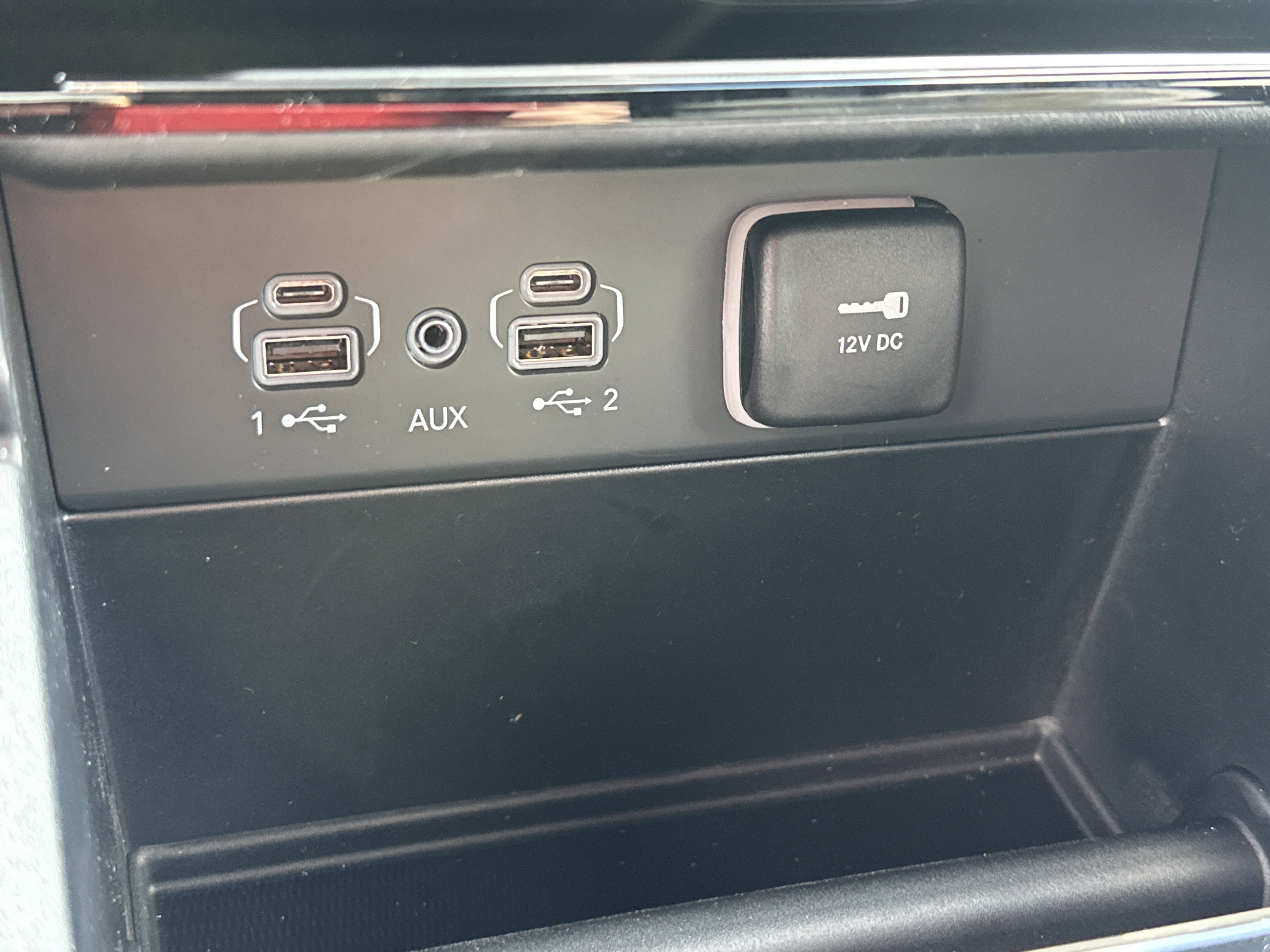 New 2026 Jeep Grand Cherokee L Limited w/ Limited Altitude Package AWD/4WD image 6