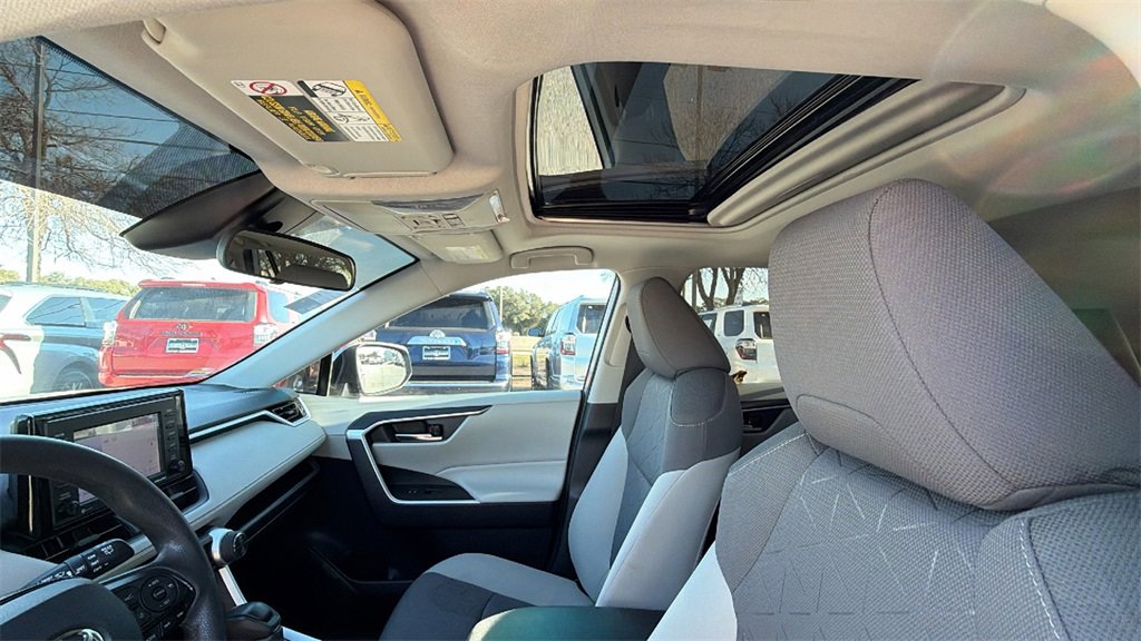 Certified 2021 Toyota RAV4 XLE image 21