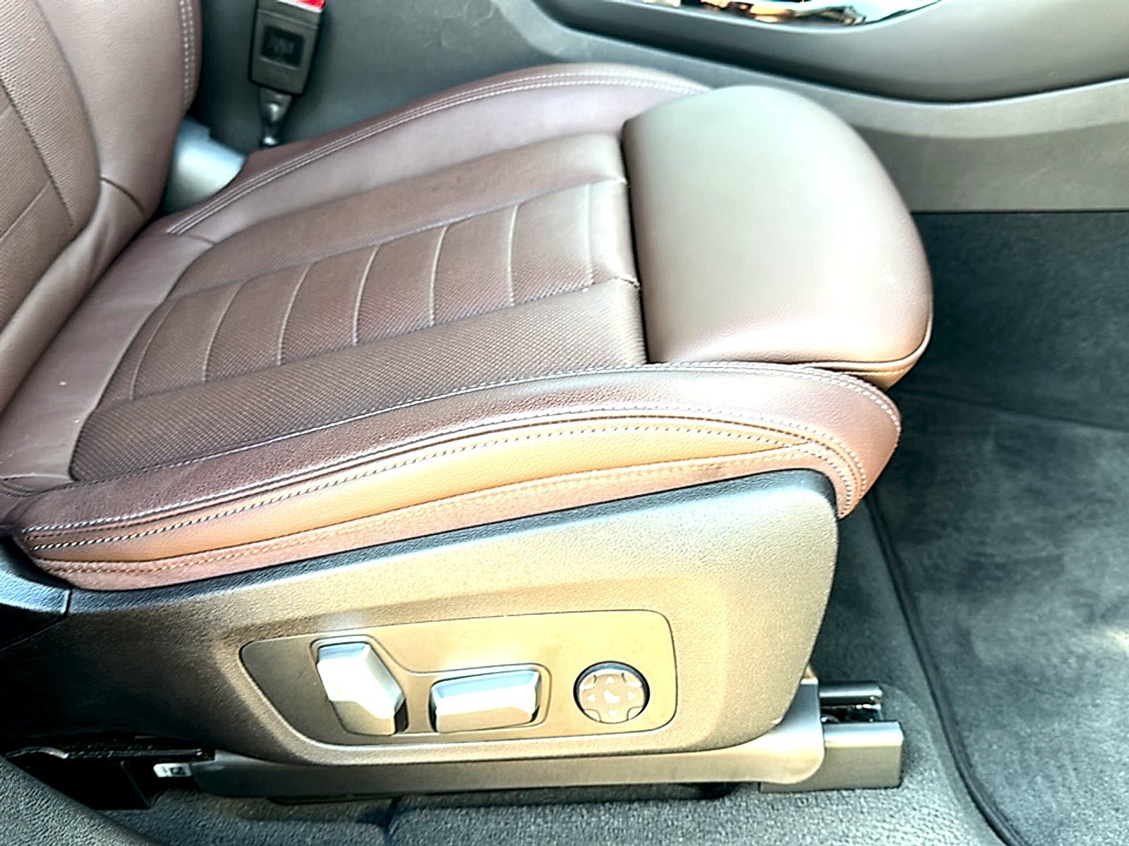 Used 2022 BMW X3 xDrive30i w/ M Sport Package 2 AWD/4WD image 28