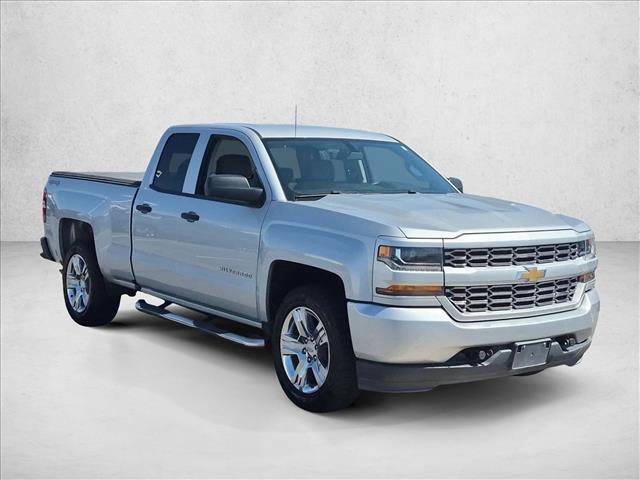 Used 2017 Chevrolet Silverado 1500 Custom w/ Custom Convenience Package AWD/4WD image 3