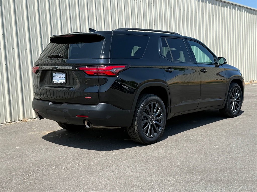 Used 2022 Chevrolet Traverse RS image 3