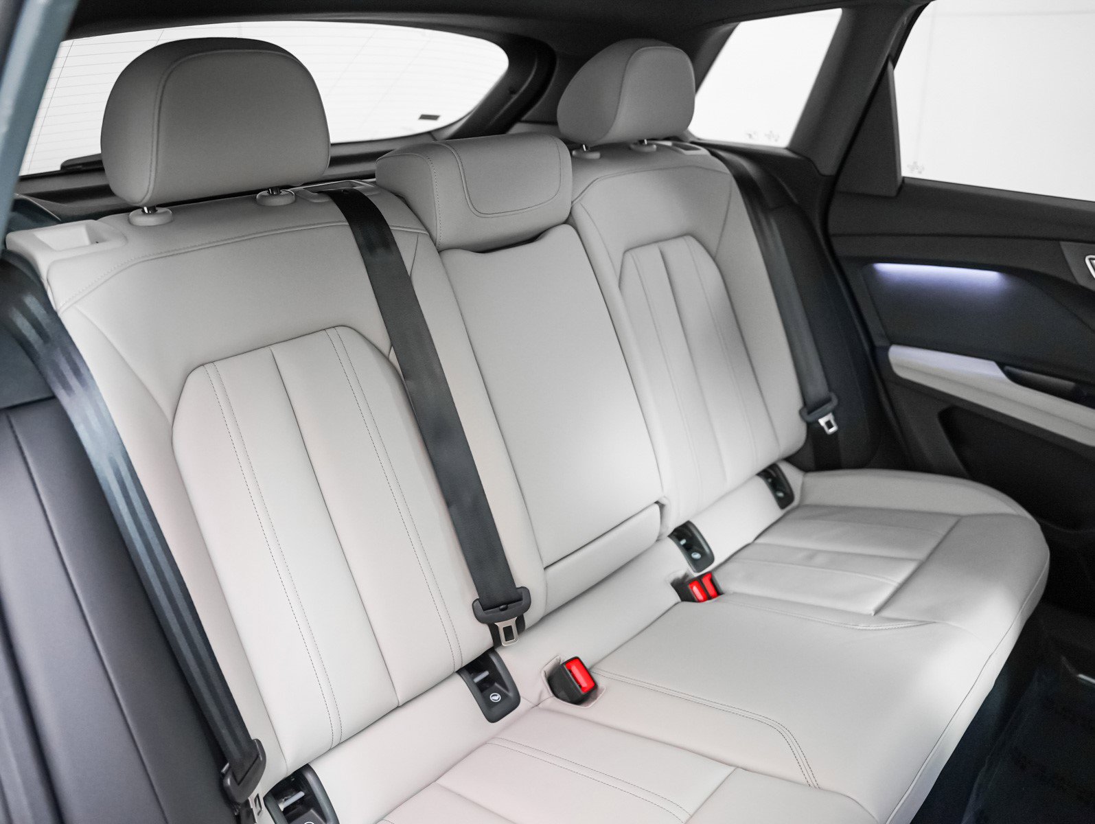 Certified 2023 Audi Q4 e-tron Premium image 11