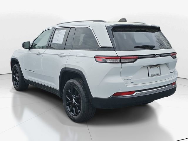 Used 2024 Jeep Grand Cherokee Limited image 7