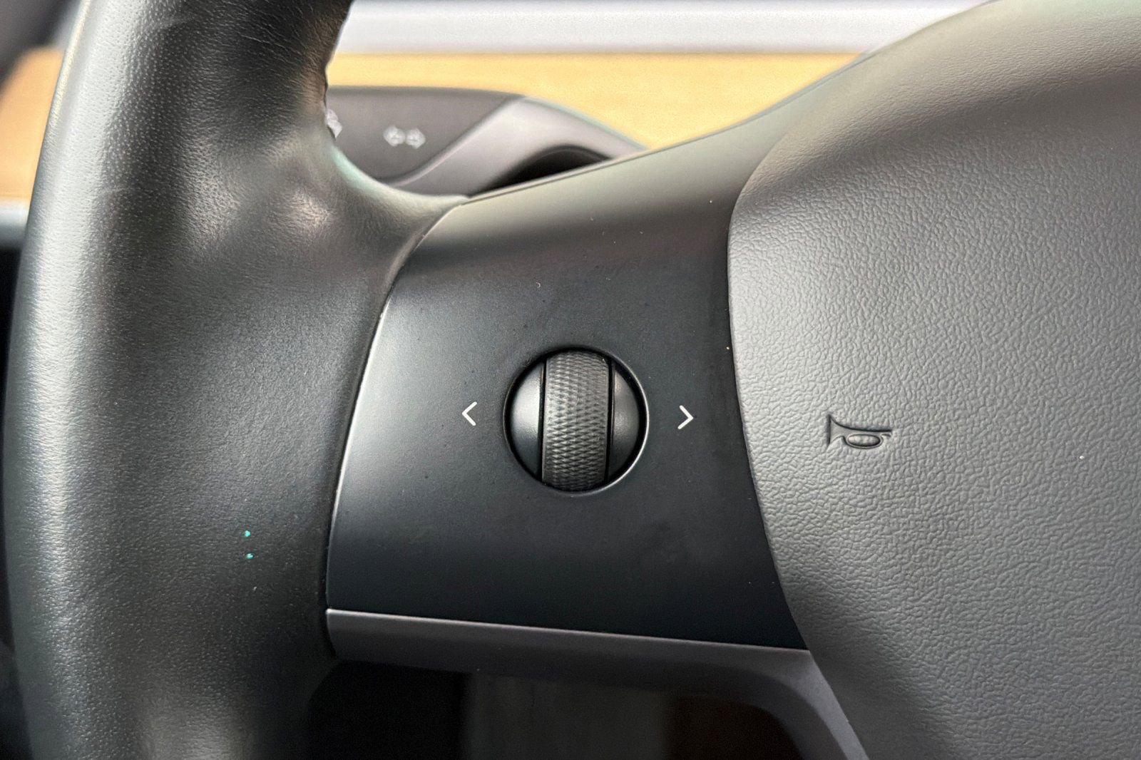 Used 2017 Tesla Model 3 Long Range image 27