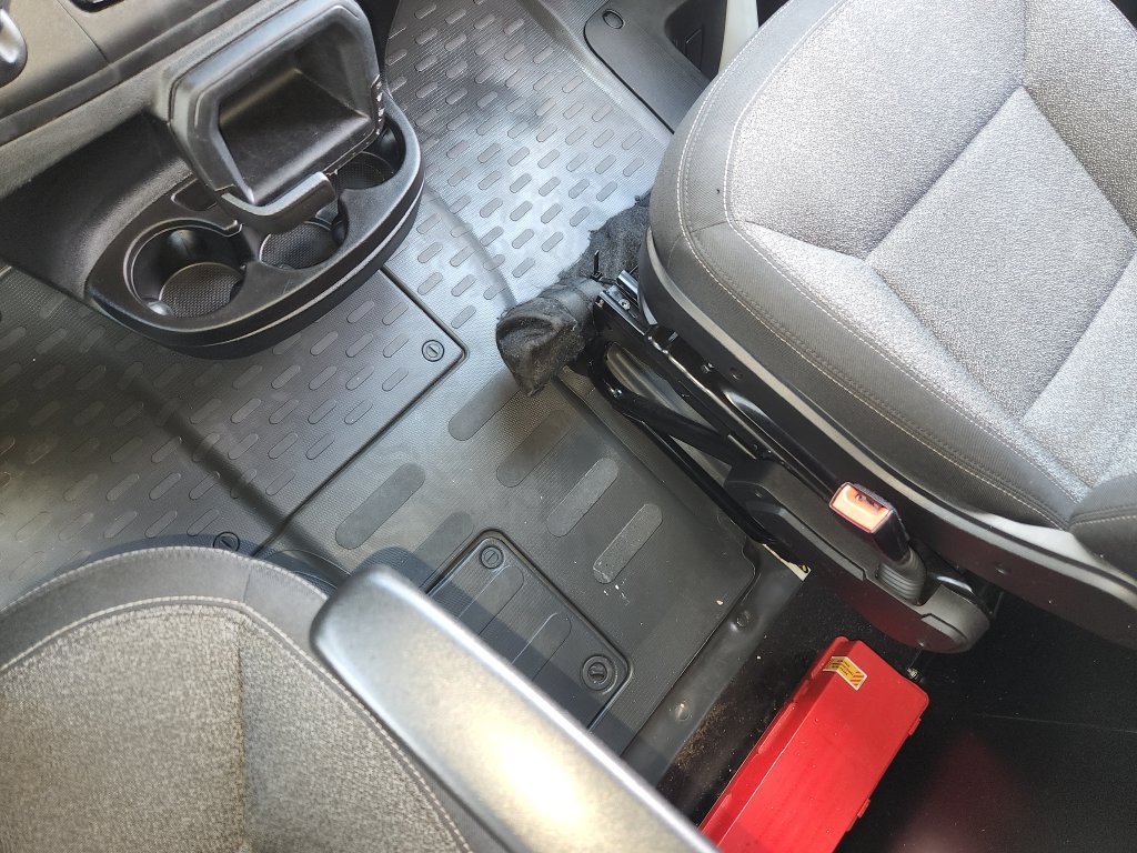 Used 2025 RAM ProMaster 2500 w/ U-Haul Equipment Group FWD image 25