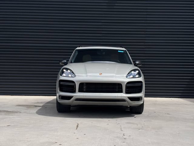 Certified 2022 Porsche Cayenne Turbo S AWD/4WD image 10