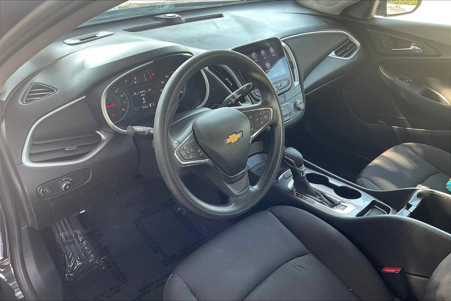 Used 2023 Chevrolet Malibu LS image 16