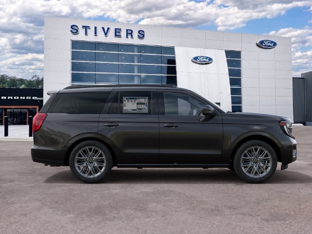New 2027 Ford Expedition Platinum w/ Stealth Appearance Package AWD/4WD image 8