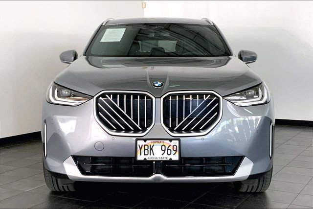 Used 2025 BMW X3 xDrive30i AWD/4WD image 3