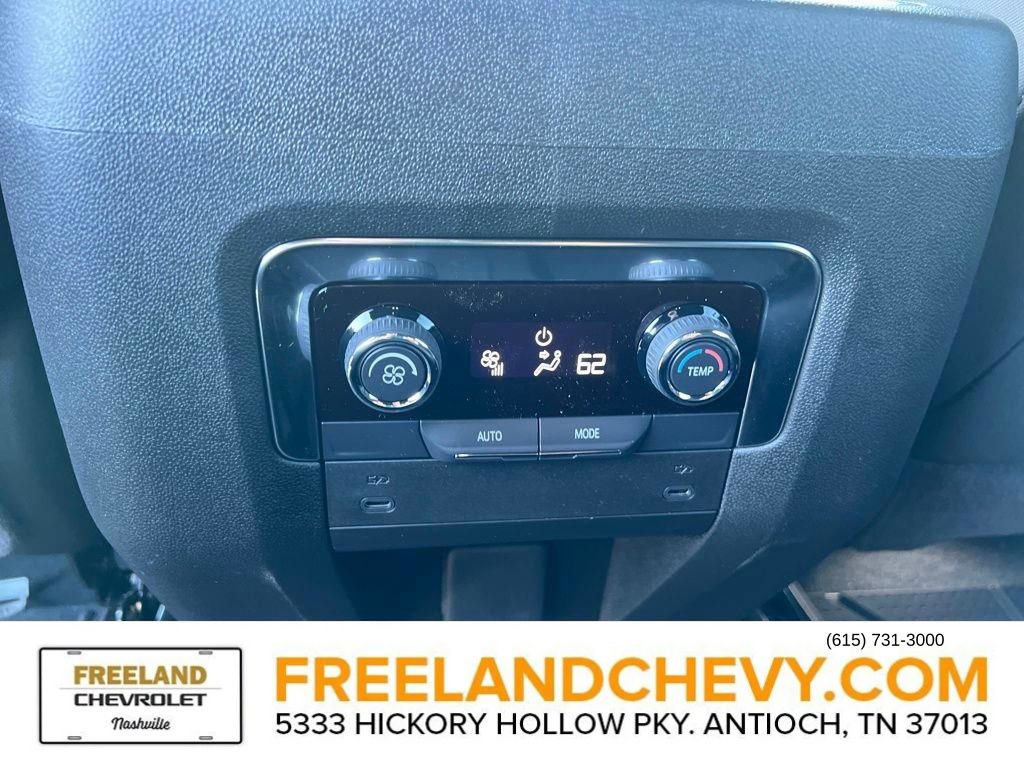 New 2025 Chevrolet Suburban LS image 21