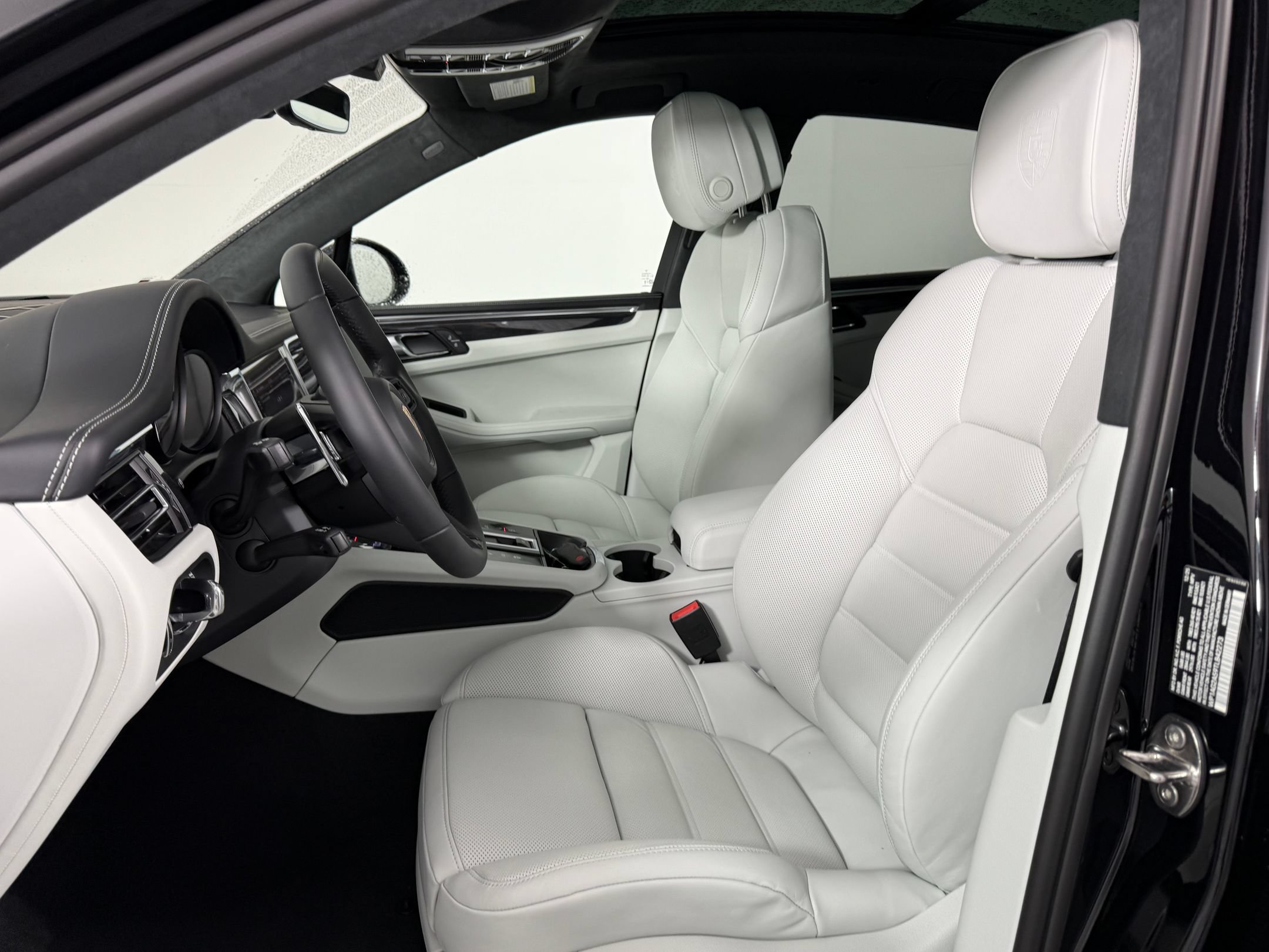 Used 2026 Porsche Macan S AWD/4WD image 5