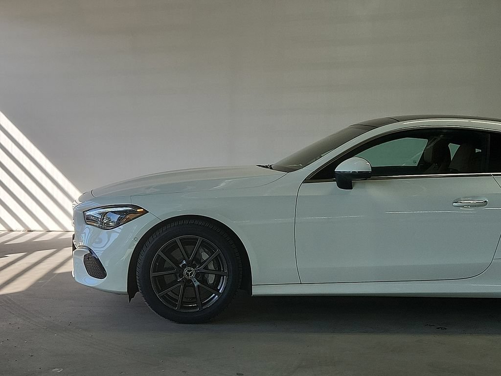 Used 2024 Mercedes-Benz CLE 300 4MATIC Coupe image 4