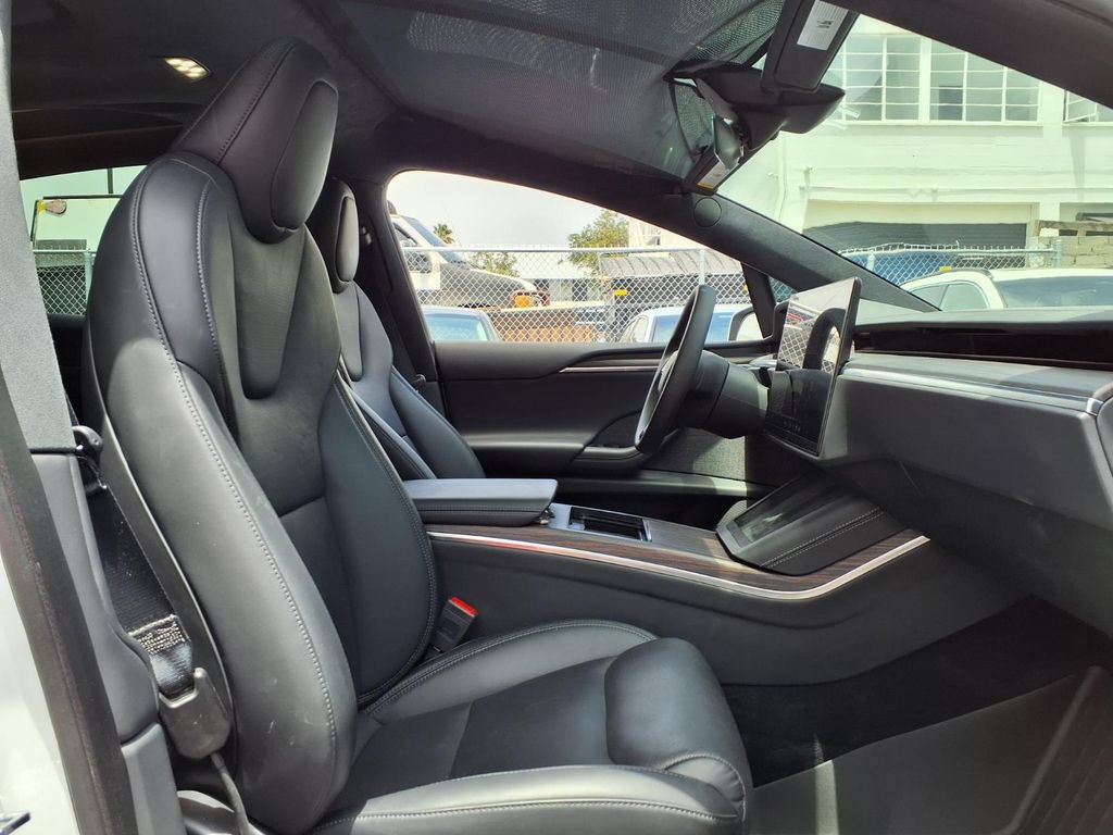 Used 2024 Tesla Model X AWD/4WD image 18