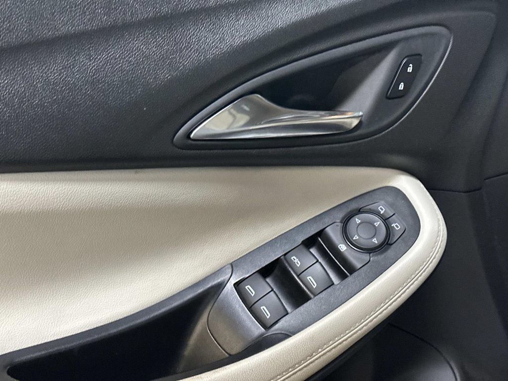 Used 2024 Buick Encore GX Sport Touring FWD image 13