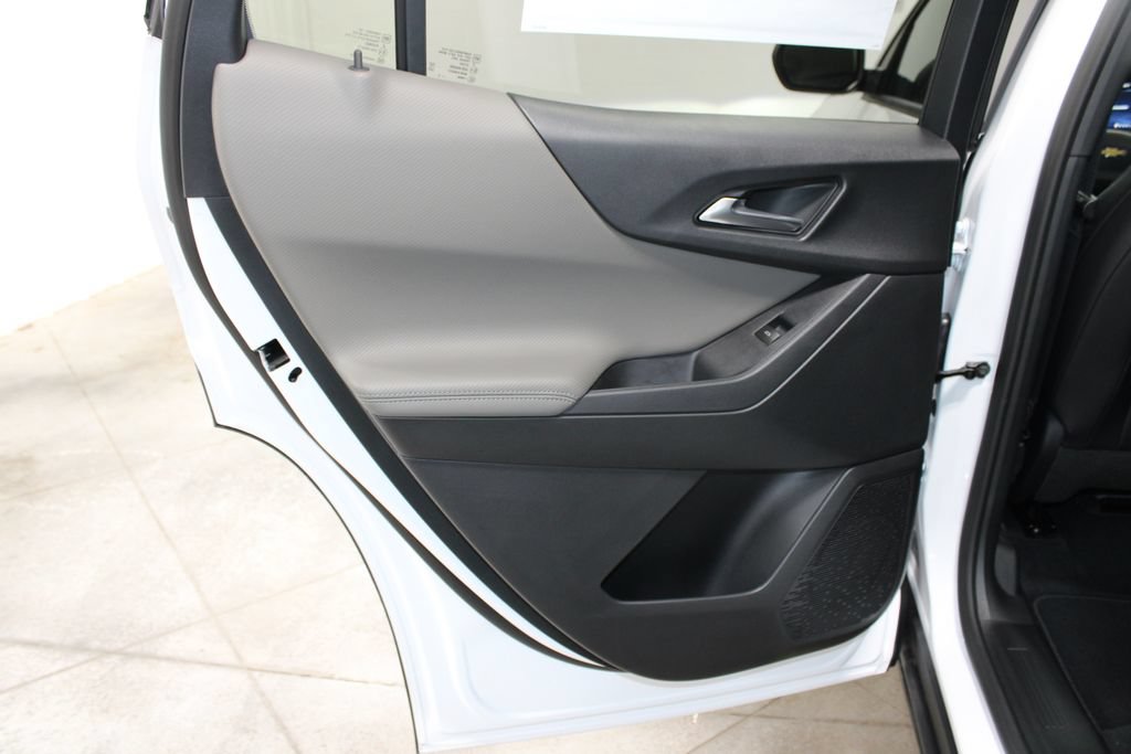 New 2026 Chevrolet Equinox LT w/ Convenience Package II FWD image 21