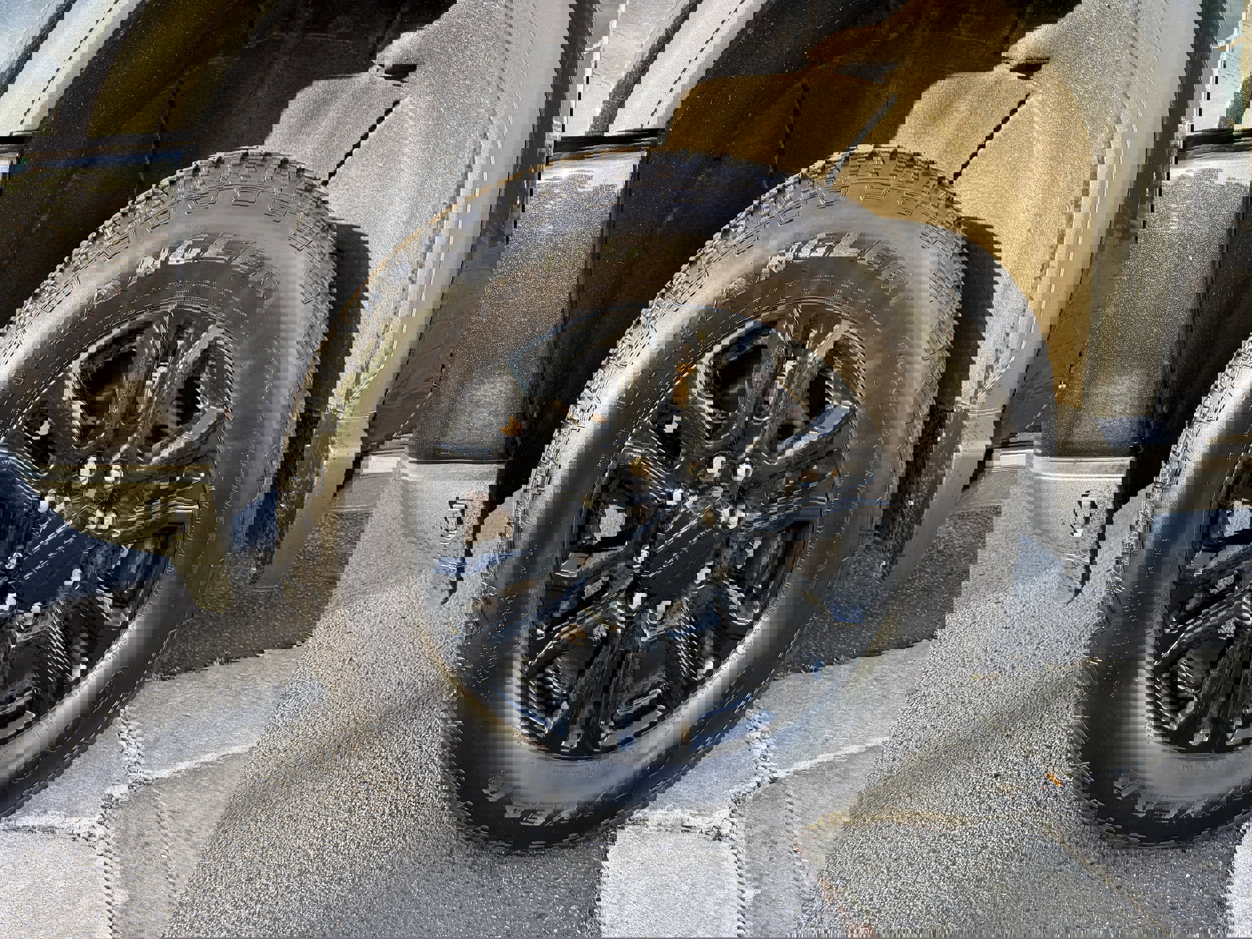 Used 2021 GMC Sierra 2500 Denali w/ Denali Ultimate Package image 32