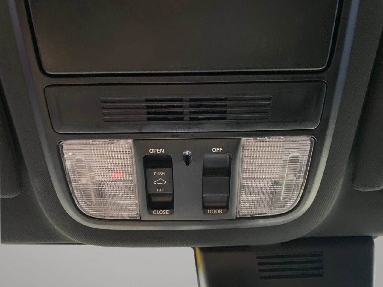 Used 2019 Honda Accord Sport image 13