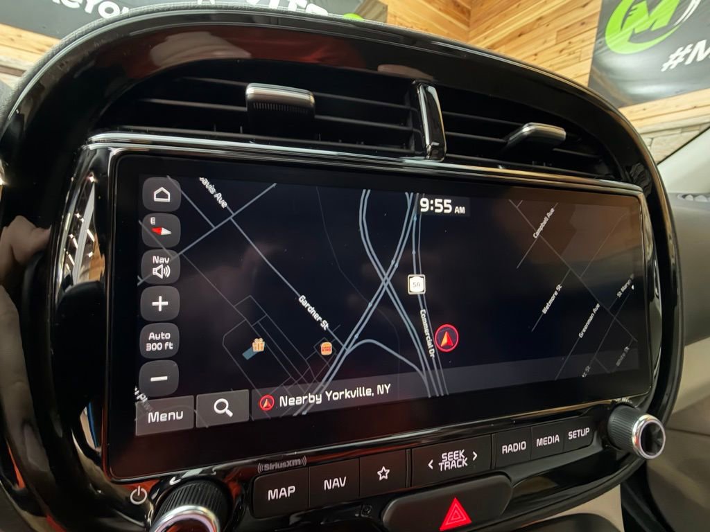 Used 2023 Kia Soul EX image 21