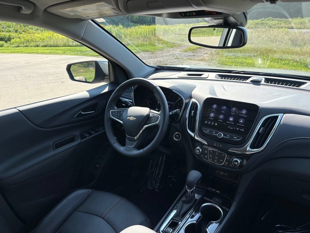 Used 2023 Chevrolet Equinox Premier FWD image 32