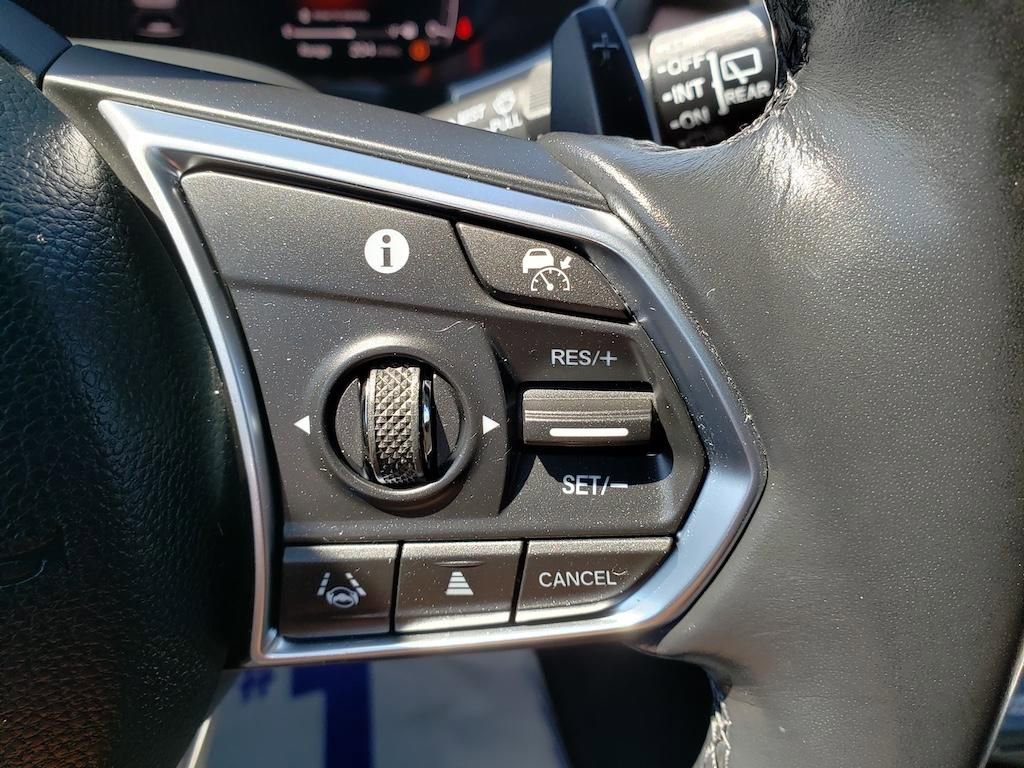 Used 2024 Acura MDX SH-AWD w/ Technology Package image 15