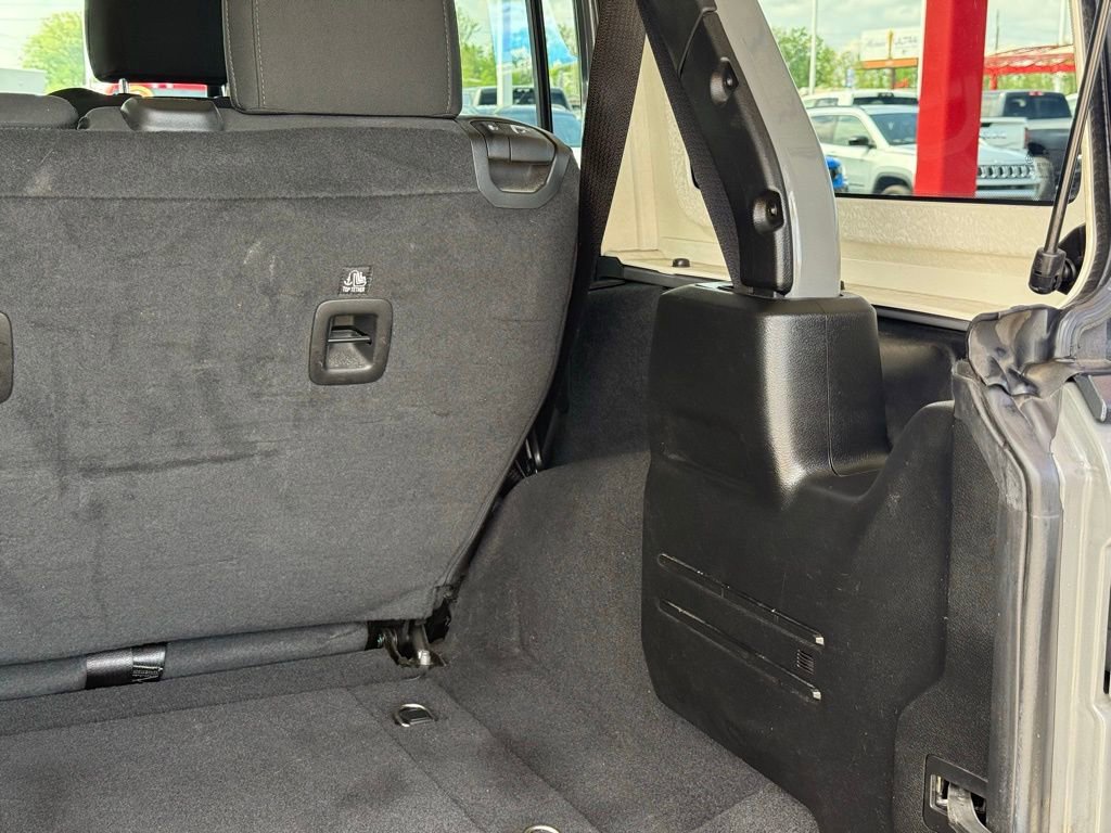 Used 2021 Jeep Wrangler Unlimited Sport AWD/4WD image 32