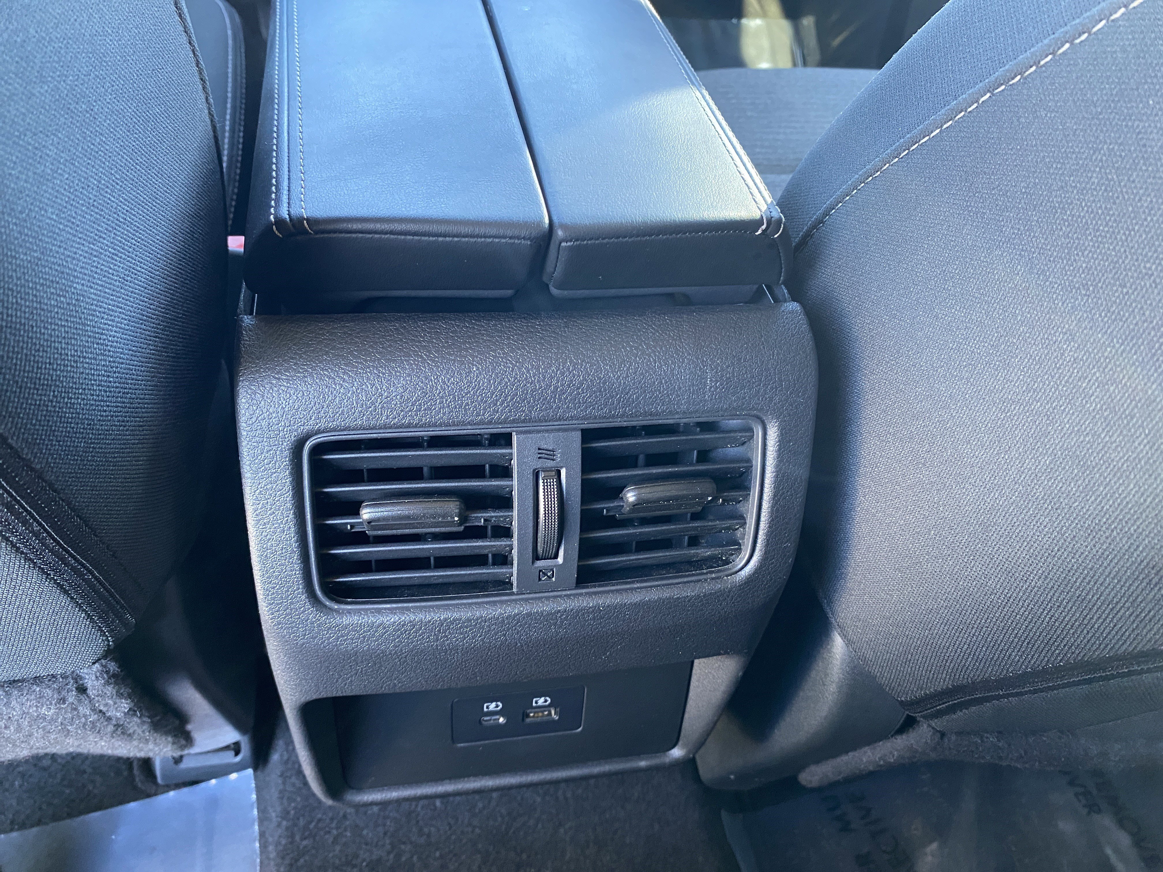 Used 2023 Nissan Rogue SV image 34