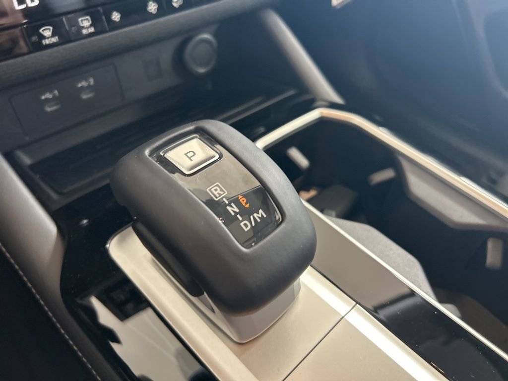 New 2026 Mitsubishi Outlander SE image 8