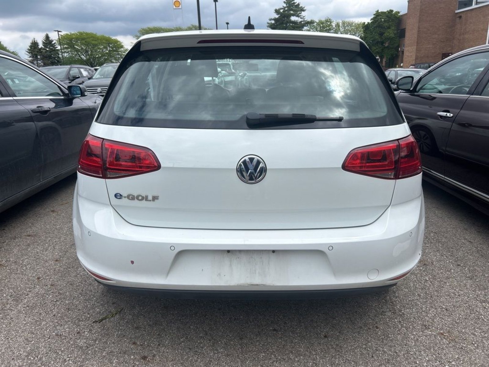 Used 2016 Volkswagen e-Golf SEL Premium FWD image 18