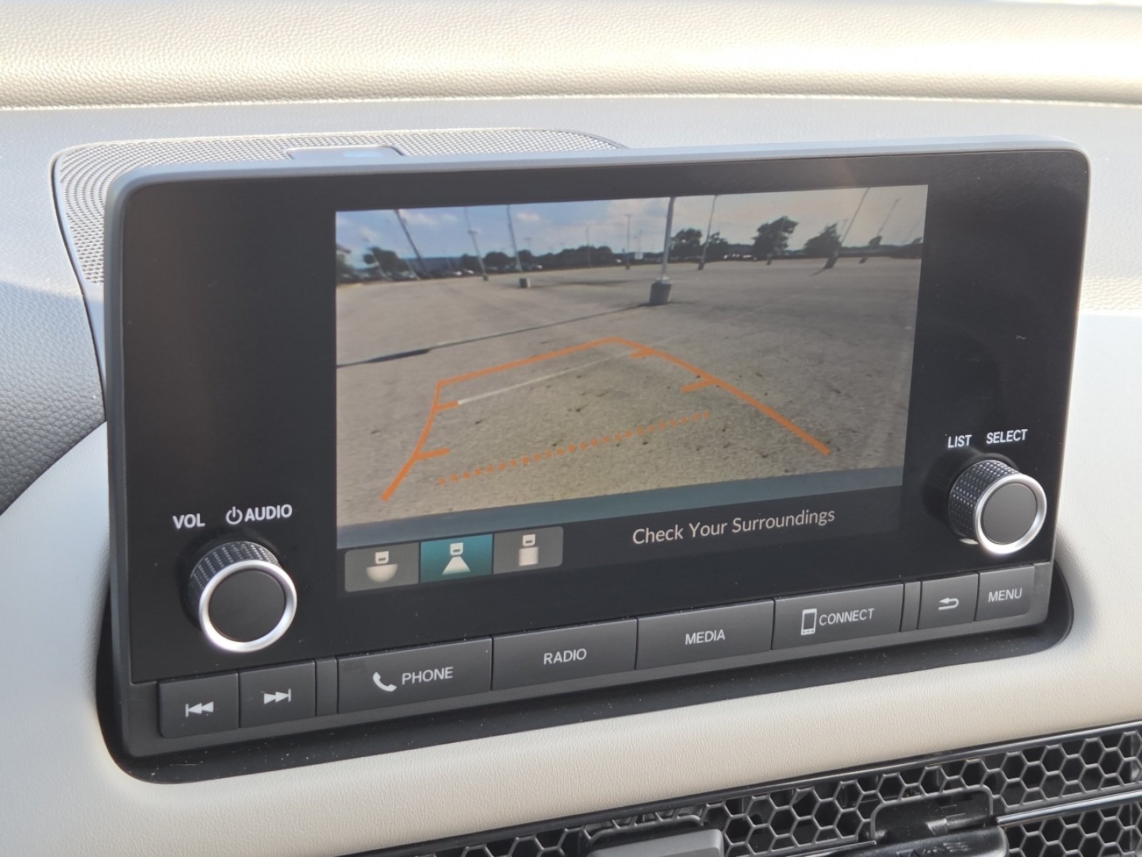 Used 2025 Honda HR-V LX image 9