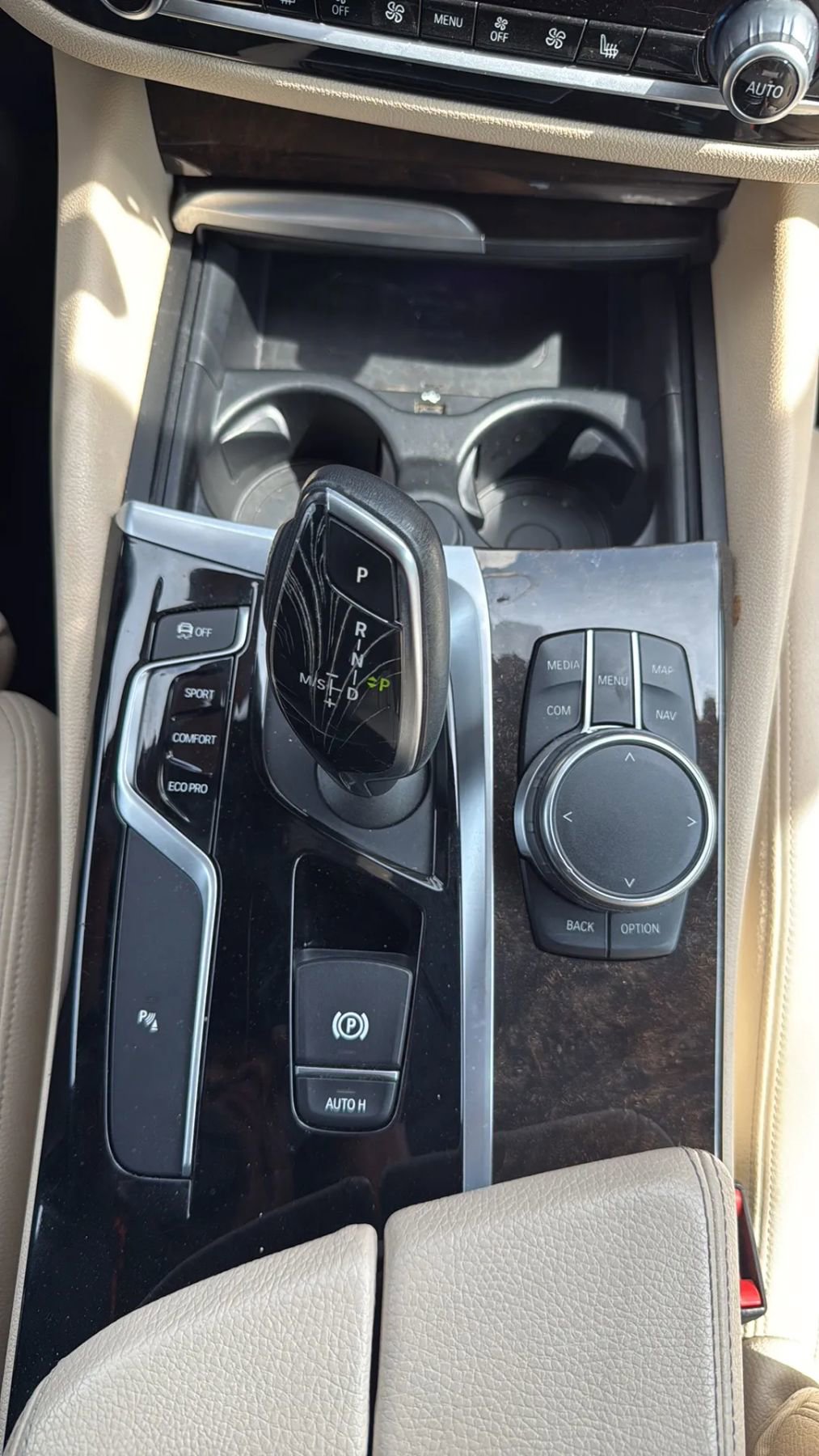 Used 2017 BMW 530i xDrive image 21