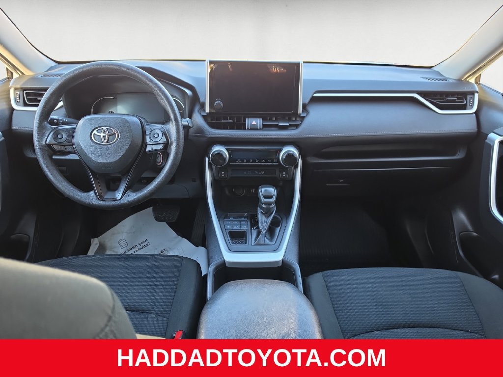 Used 2023 Toyota RAV4 LE AWD/4WD image 11