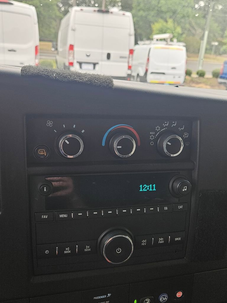 Used 2021 Chevrolet Express 2500 RWD image 16