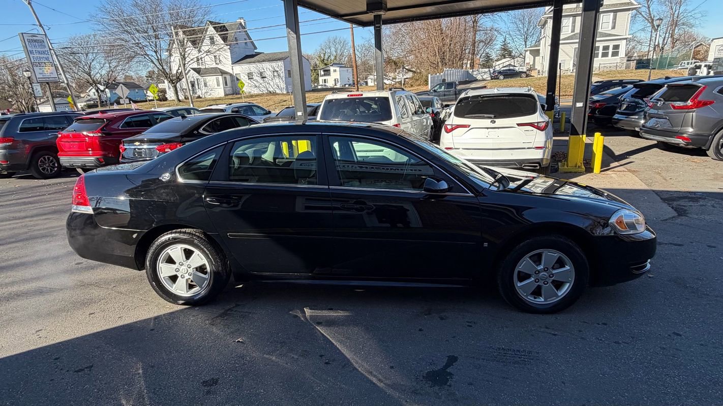 Used 2009 Chevrolet Impala LT FWD image 6