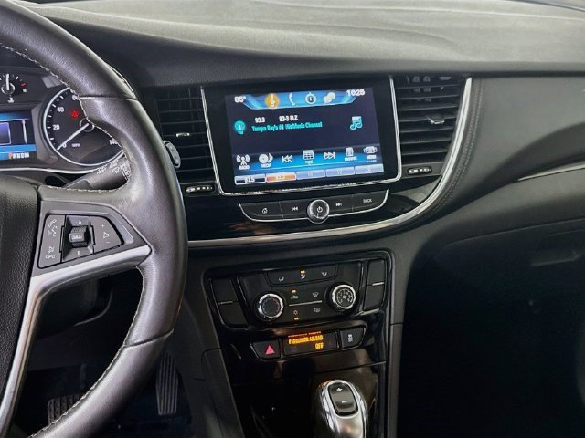 Used 2020 Buick Encore Preferred FWD image 17