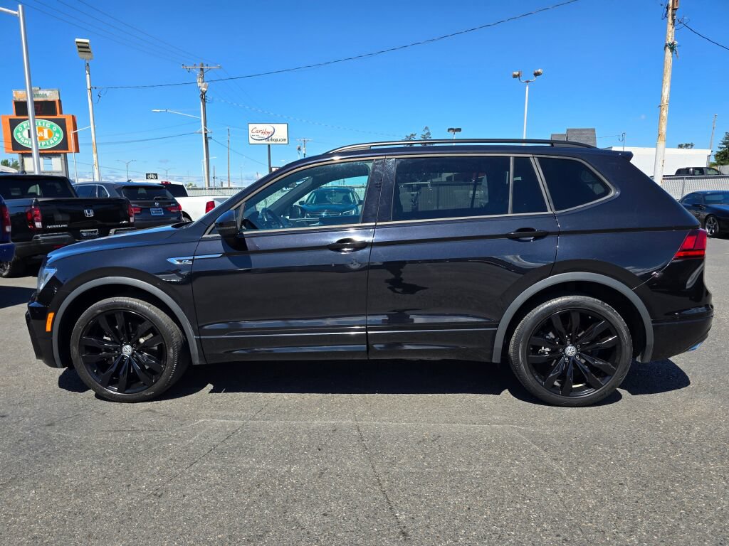 Used 2020 Volkswagen Tiguan SE R-Line FWD image 9
