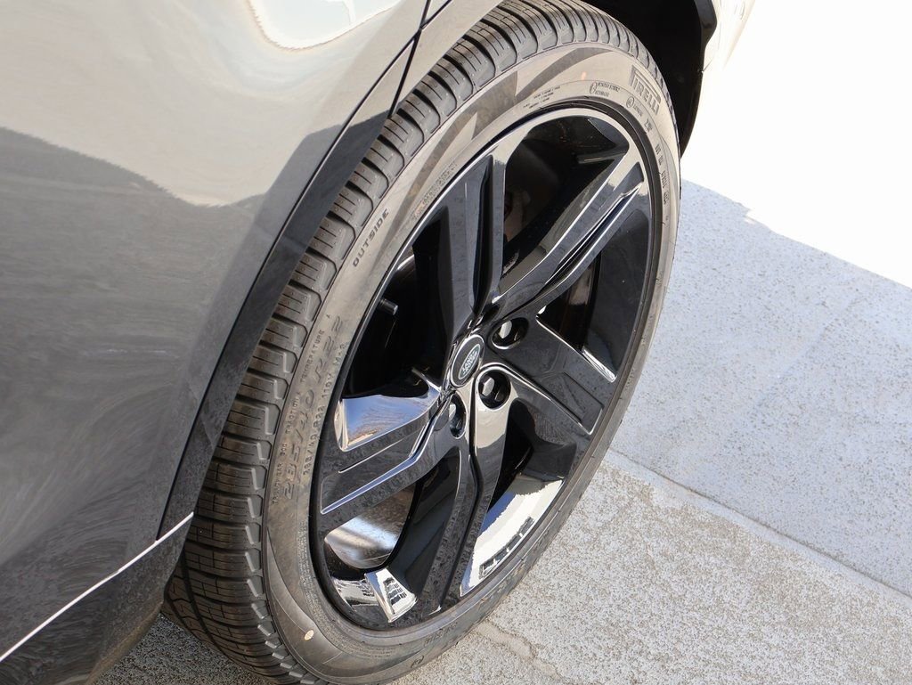 New 2025 Land Rover Discovery Dynamic SE image 42