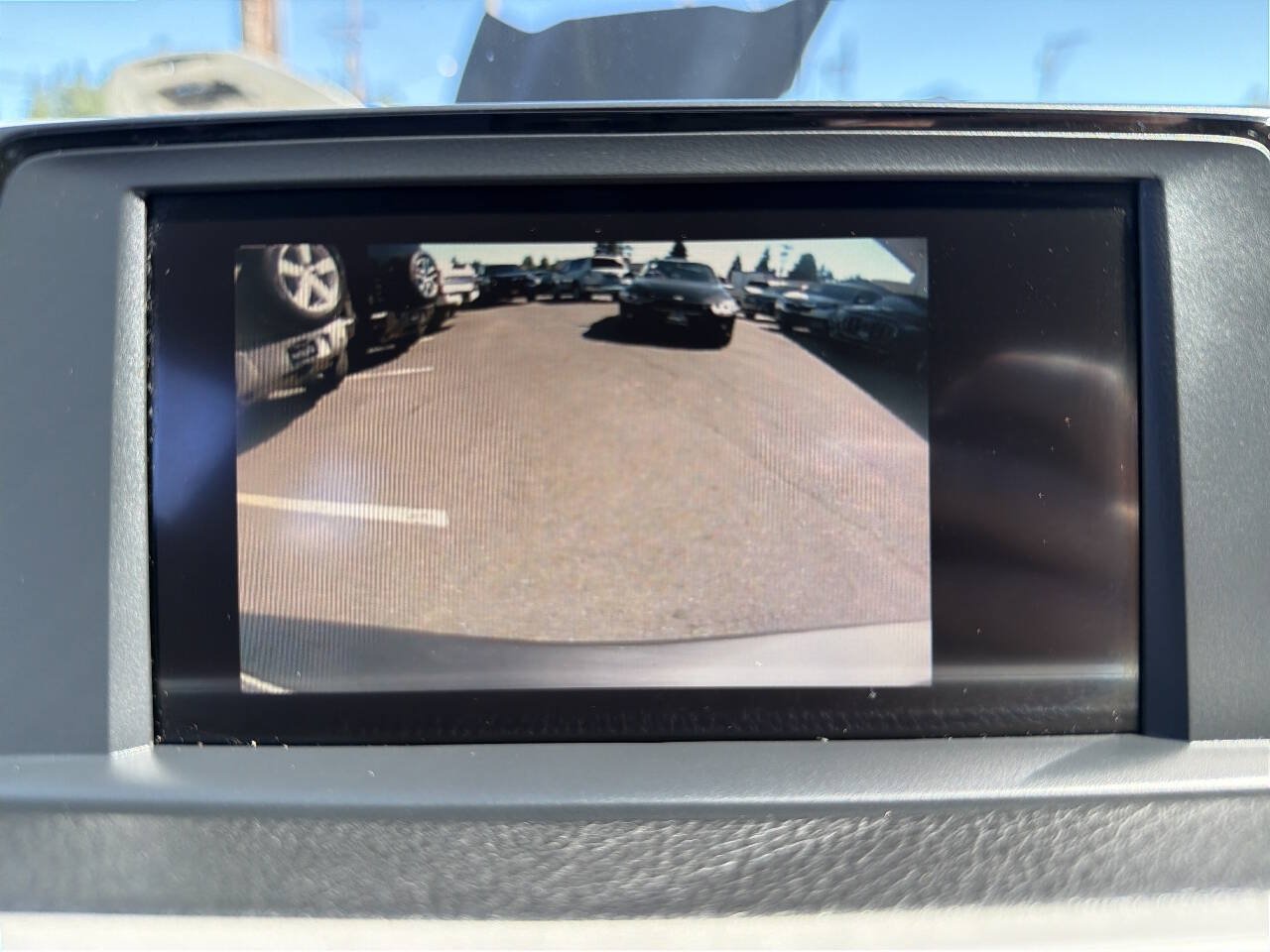 Used 2014 BMW 320i Sedan RWD image 28