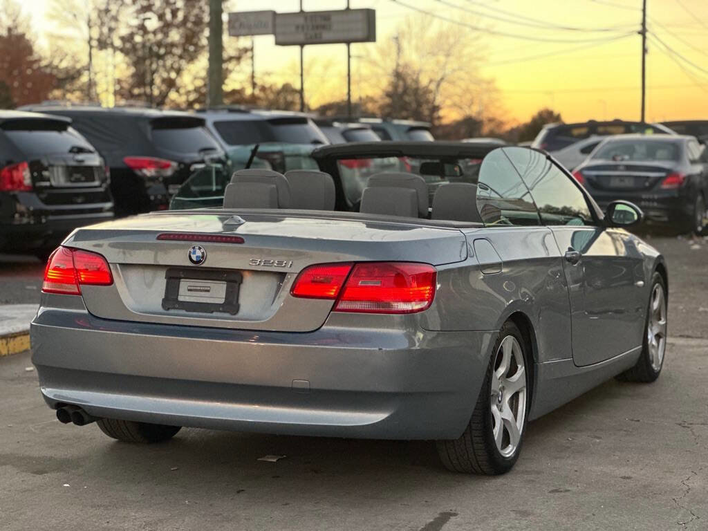 Used 2007 BMW 328i Convertible image 15