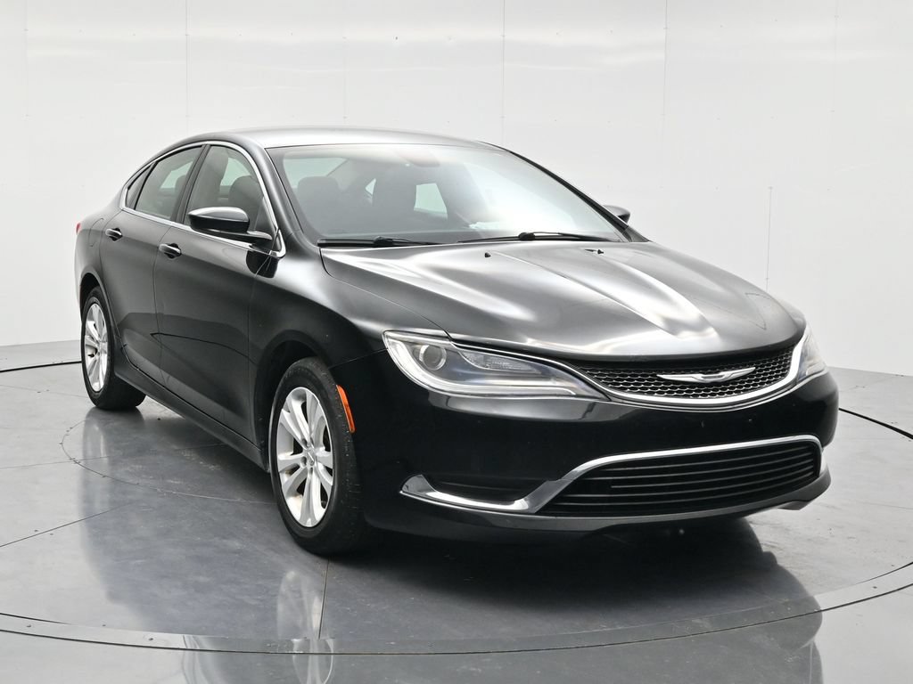Used 2015 Chrysler 200 Limited FWD image 3
