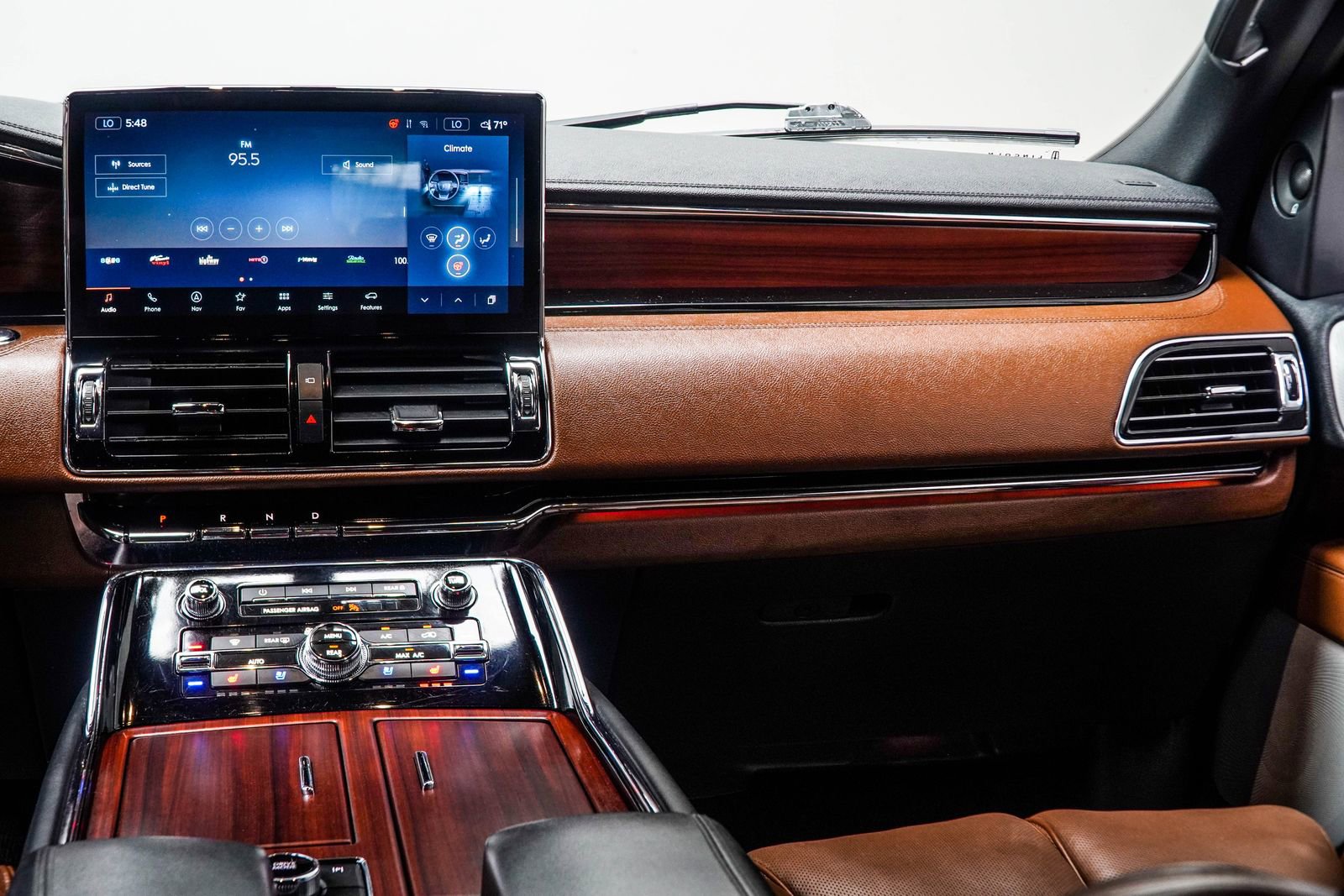 Used 2023 Lincoln Navigator Reserve AWD/4WD image 17