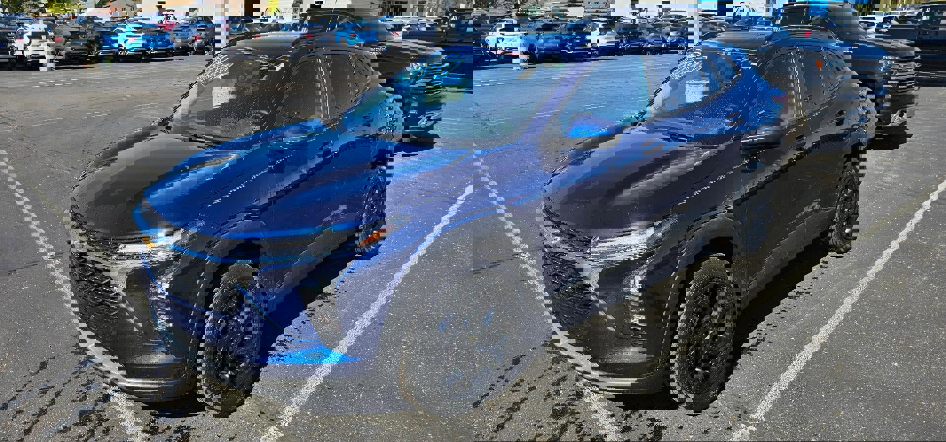 Used 2024 Chevrolet Trax LT w/ Sunroof Package image 3