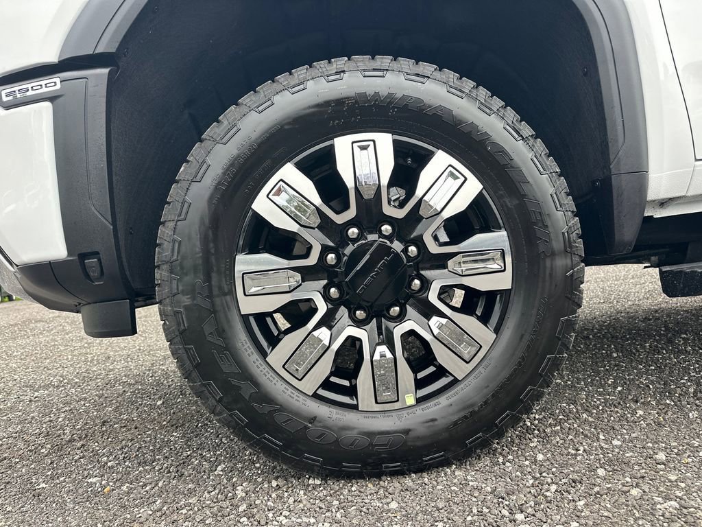 New 2026 GMC Sierra 2500 Denali w/ Denali Reserve Package AWD/4WD image 12