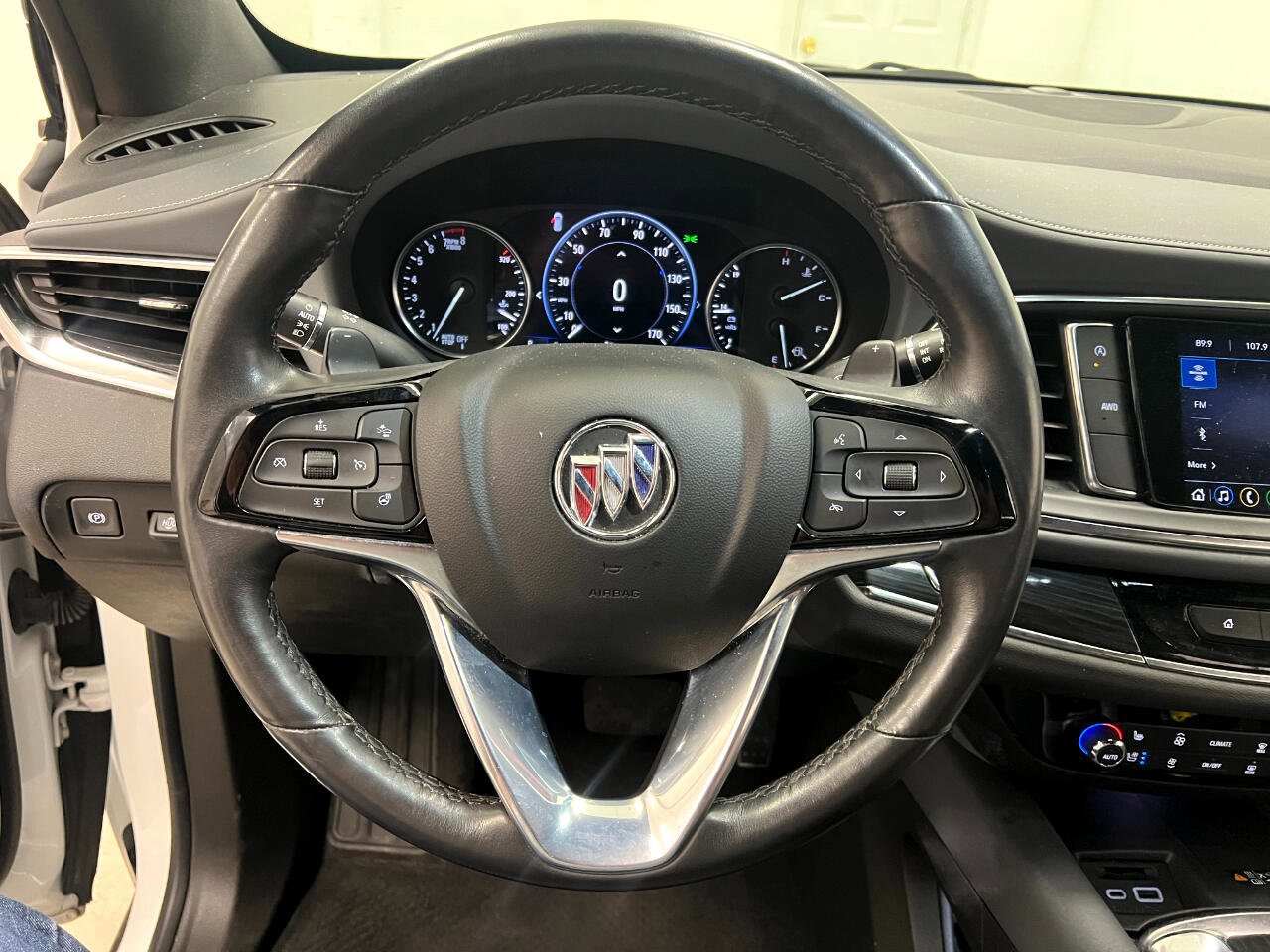 Used 2024 Buick Enclave Premium image 27