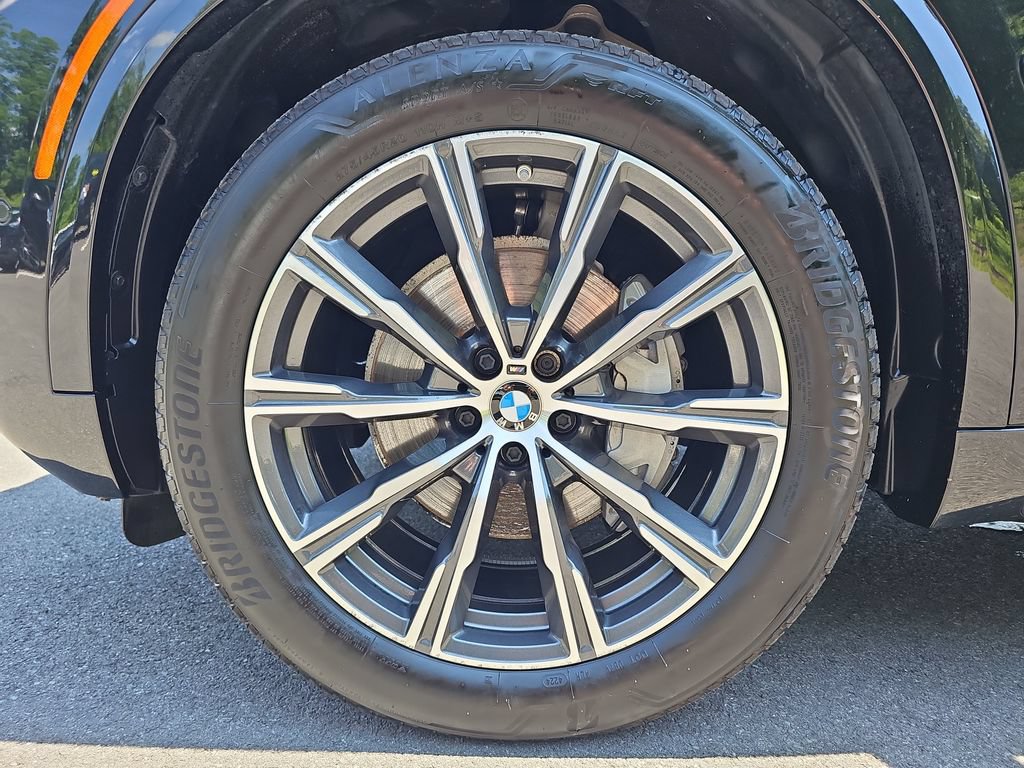 Certified 2025 BMW X5 xDrive40i w/ M Sport Package AWD/4WD image 24