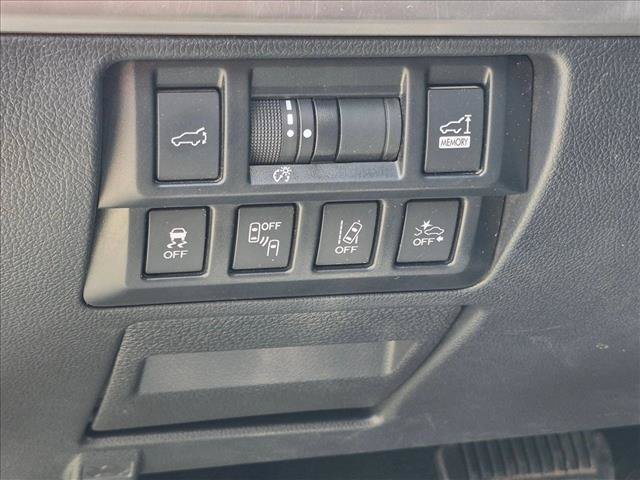 Used 2019 Subaru Outback 3.6R Limited AWD/4WD image 23